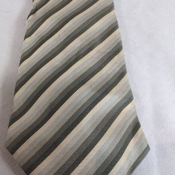 Profilo Studio 100% Silk Tie Men's Neck Diagonal Striped Silver Grey Yellow Gold - Picture 9 of 10
